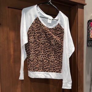 Victoria’s Secret Pink Color Block Long Sleeve-Leopard